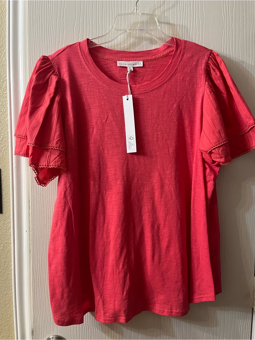 🛍️NWT Jane and Delancey 1X Coral-Pink Puff Sleeve Tee with Crochet Trim